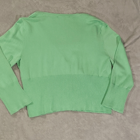 NWOT Cardigan 💚 - Picture 3 of 10